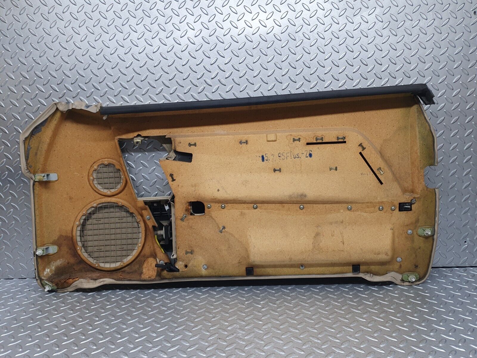 42272 Mercedes-Benz R129 320SL Coupe Front Left Door Card