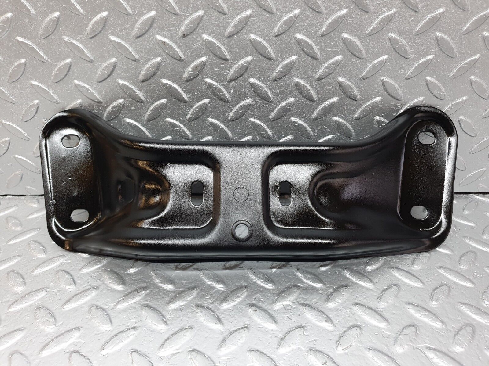 42213 Mercedes-Benz R129 320SL Coupe Gearbox Mount Bracket