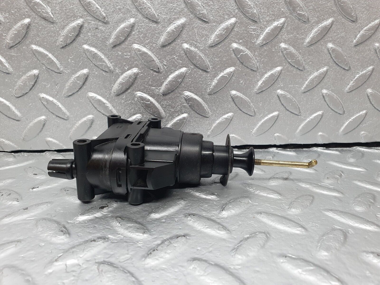 42478 Mercedes-Benz R129 320SL Coupe Right Door Lock Vacuum Actuator