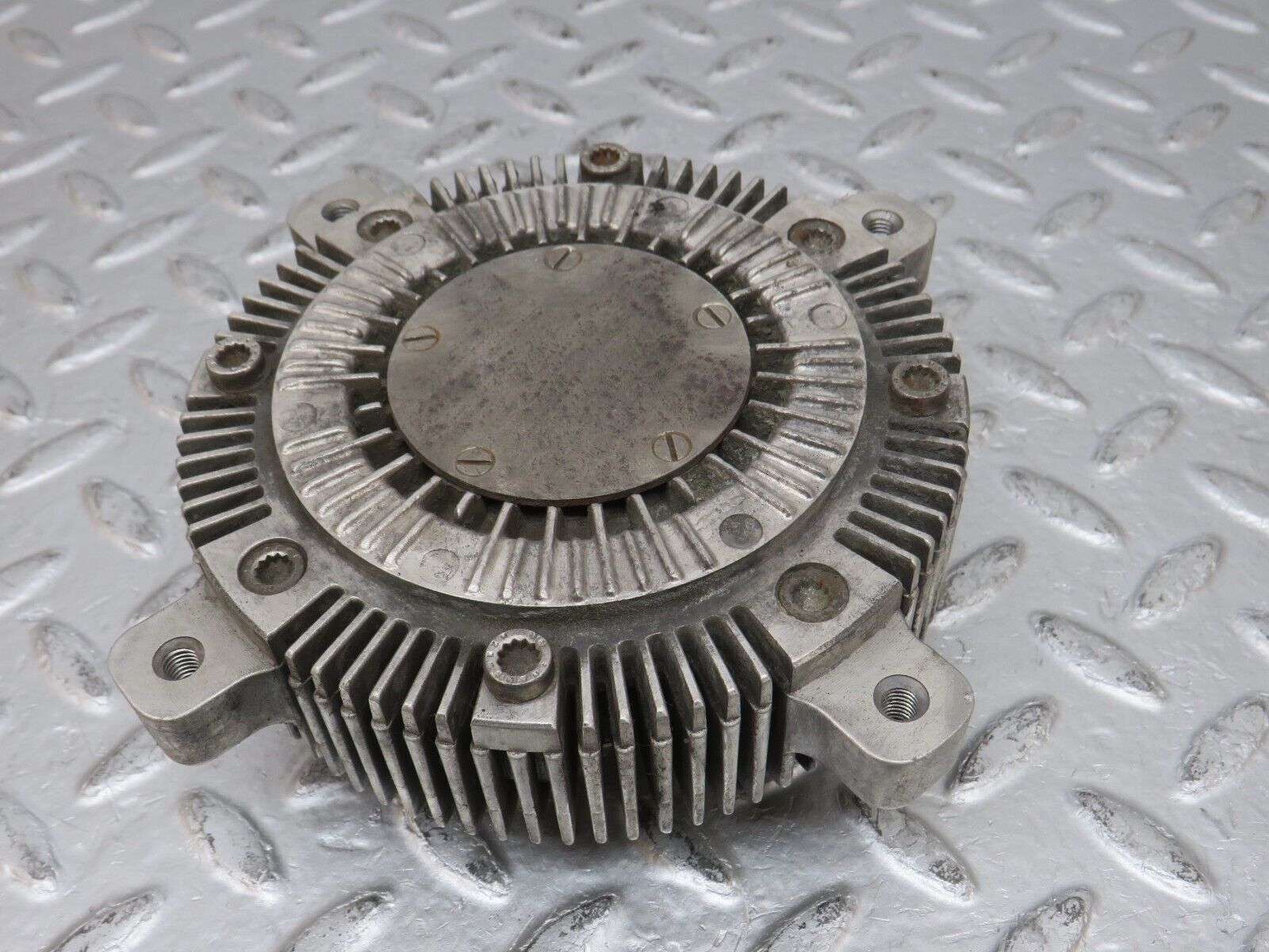 32852 Mercedes-Benz C107 R107 350 V8 Engine Cooling Fan Clutch