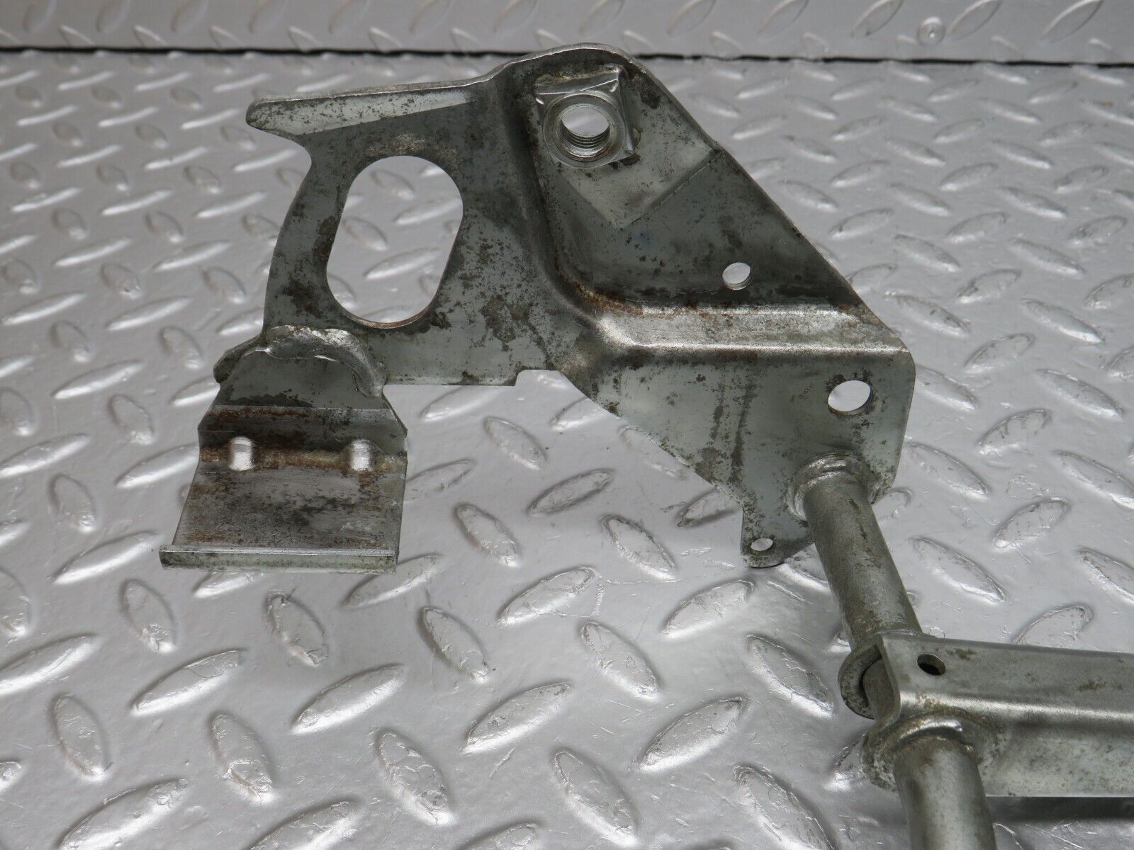 33203 Mercedes-Benz C107 R107 Front Right Seat Sliding Adjust Handle