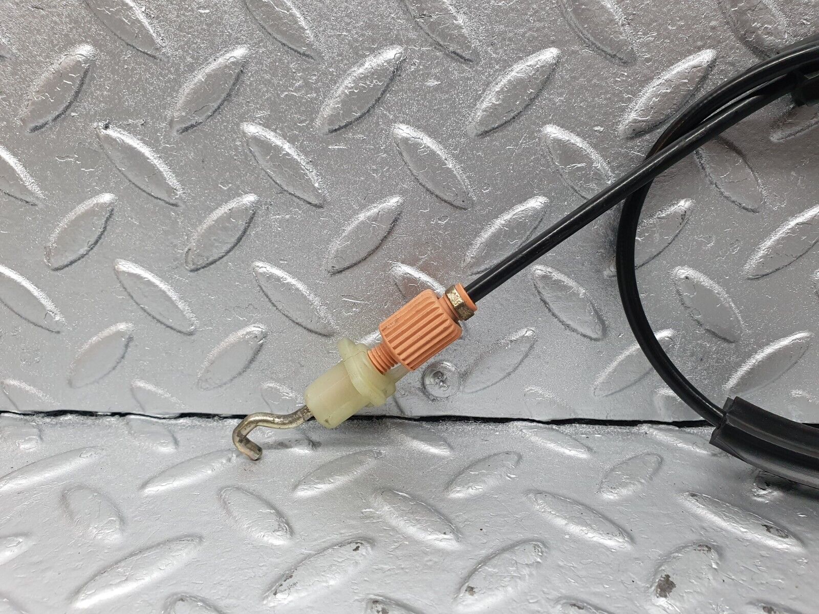 42365 Mercedes-Benz R129 320SL Coupe Door Lock Cable