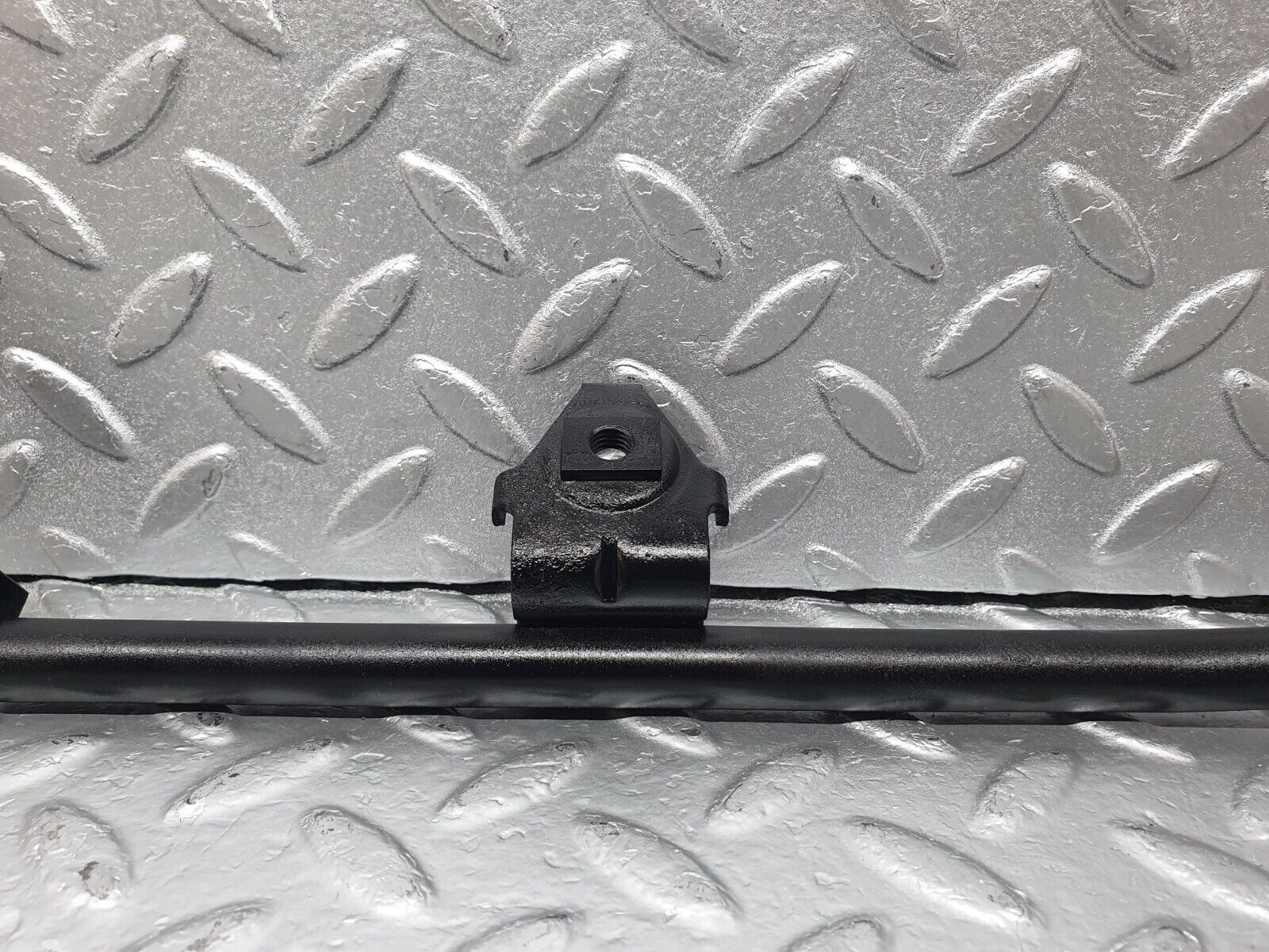 42814 Mercedes-Benz W201 190 2.0L Horn Bracket