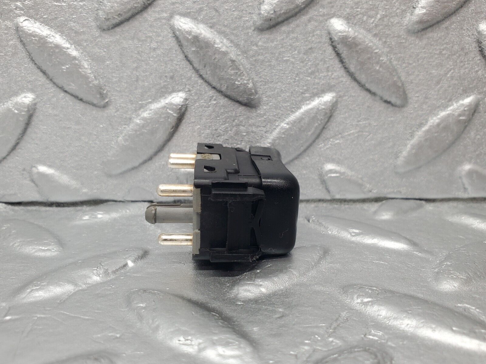 46921 Mercedes-Benz R129 320SL Coupe Right Door Window Switch 1298201410