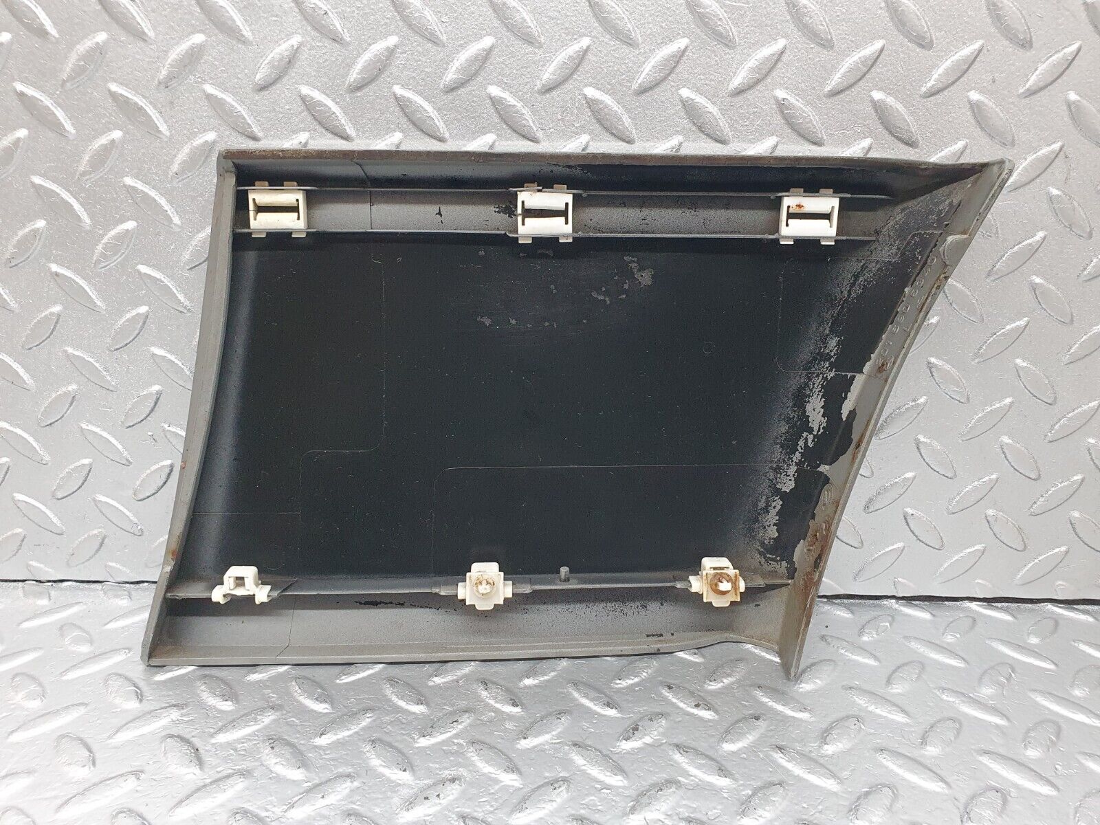 42732 Mercedes-Benz W201 190 2.0L Front Left Fender Wing Moulding Trim 2016905340