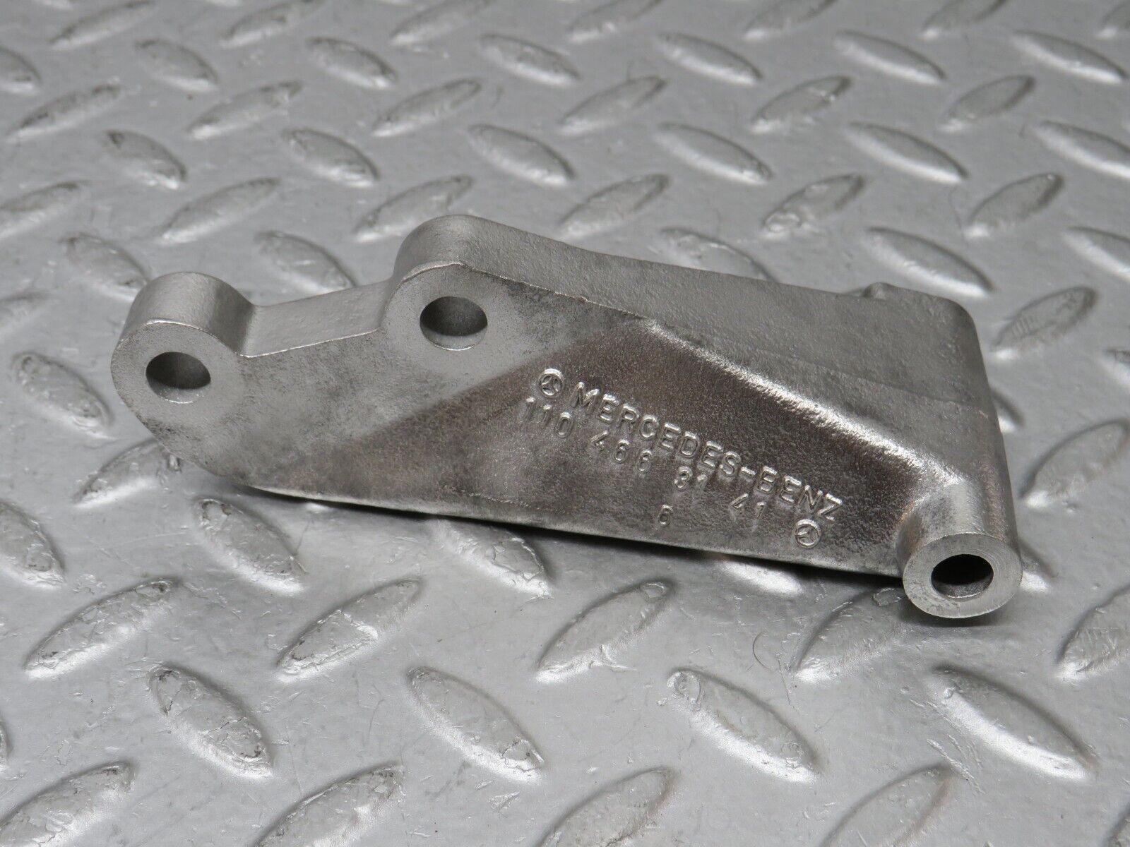 35477 Mercedes-Benz R107 280SL Power Steering Pump Bracket 1104663141