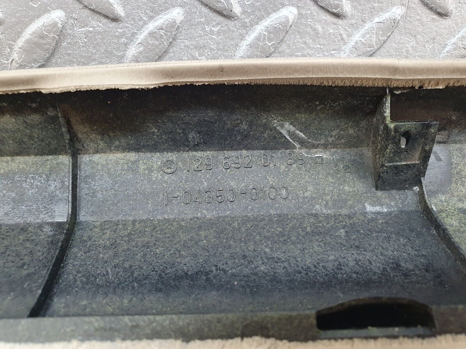 42206 Mercedes-Benz R129 320SL Coupe A Pillar Cover Left Side Beige 1296920189