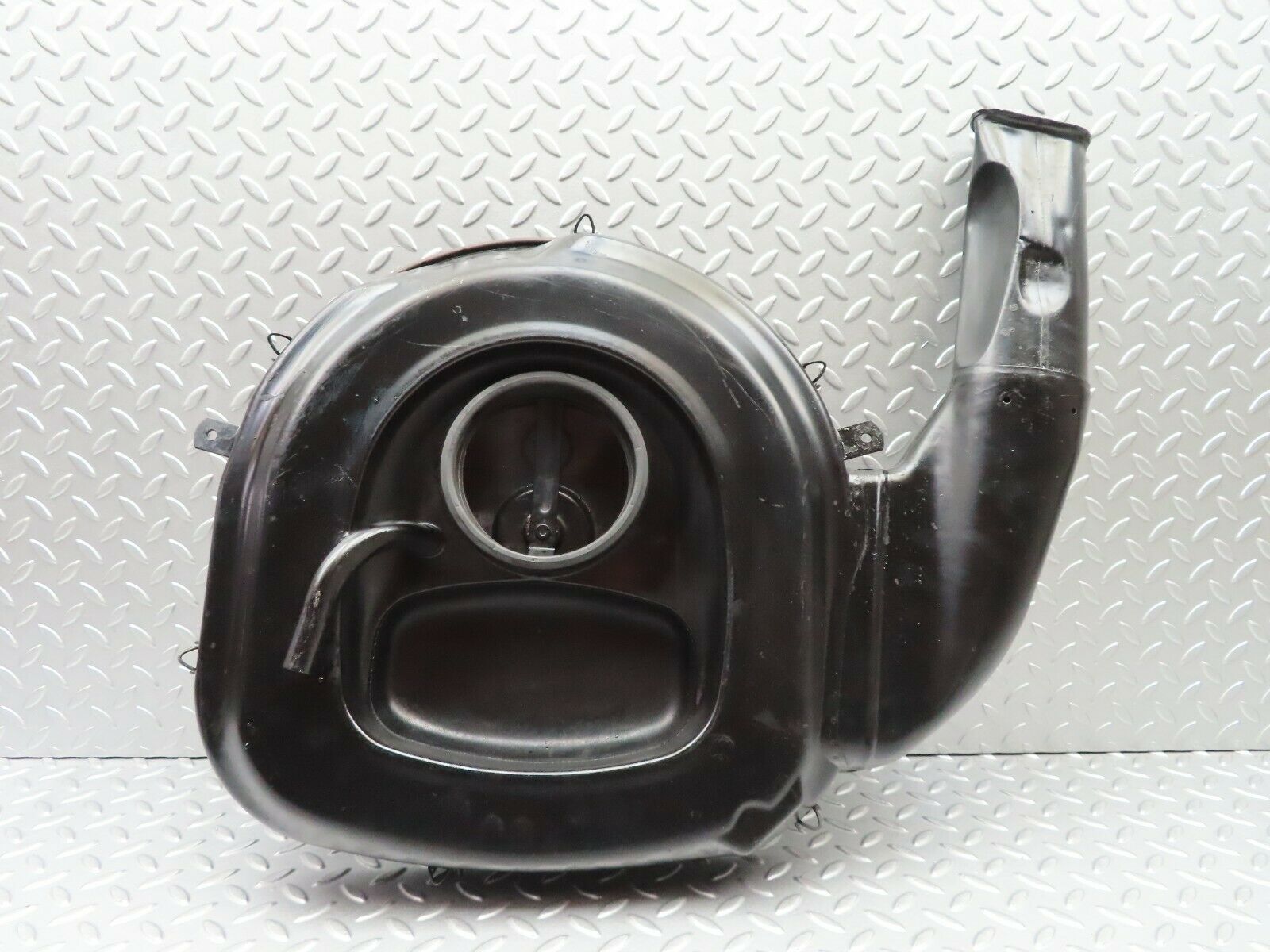 5188 Mercedes-Benz R107 350SL Air Filter Housing 4517485106
