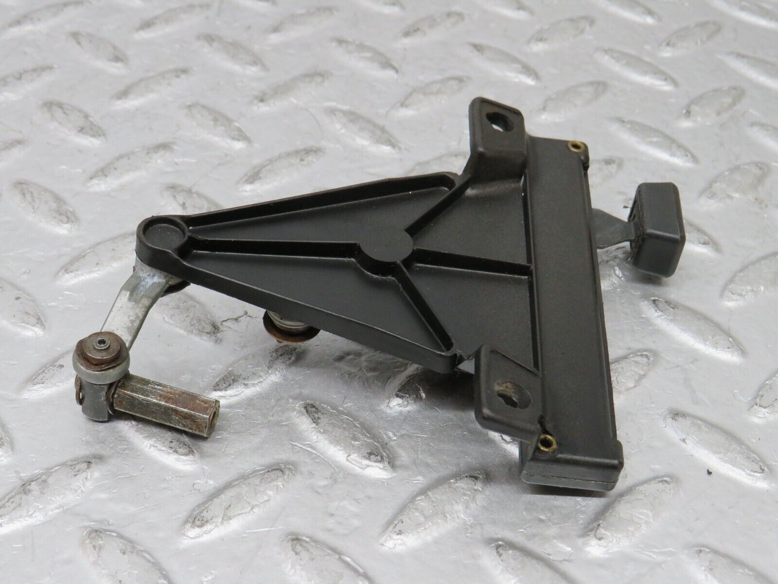 35541 Mercedes-Benz R107 280SL Air Vent Control Lever Centre