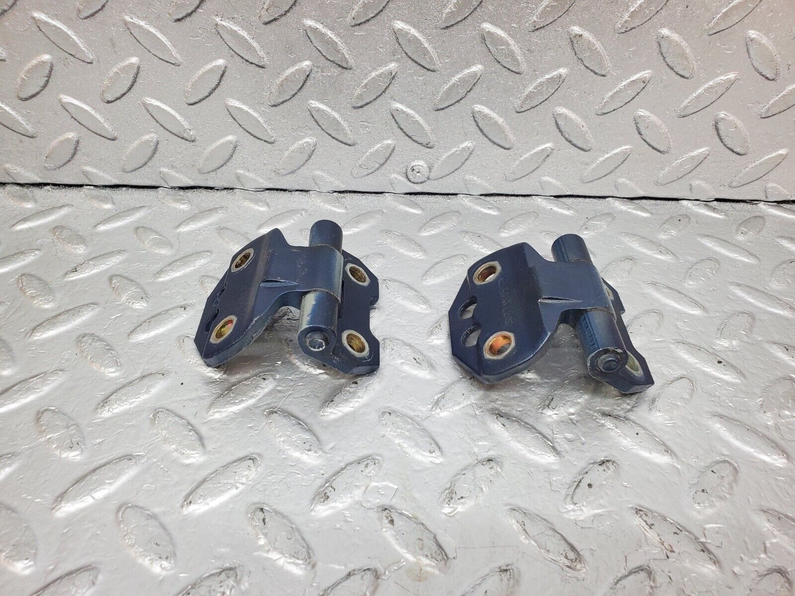 44750 Mercedes-Benz W124 220E Door Hinge Right Side