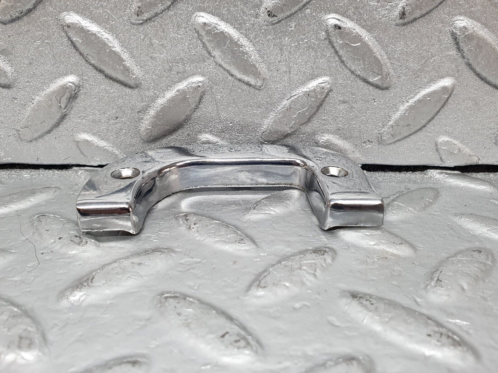 44176 Mercedes-Benz C123 230CE Coupe Interior Chrome Door Latch Trim Left 1237230124