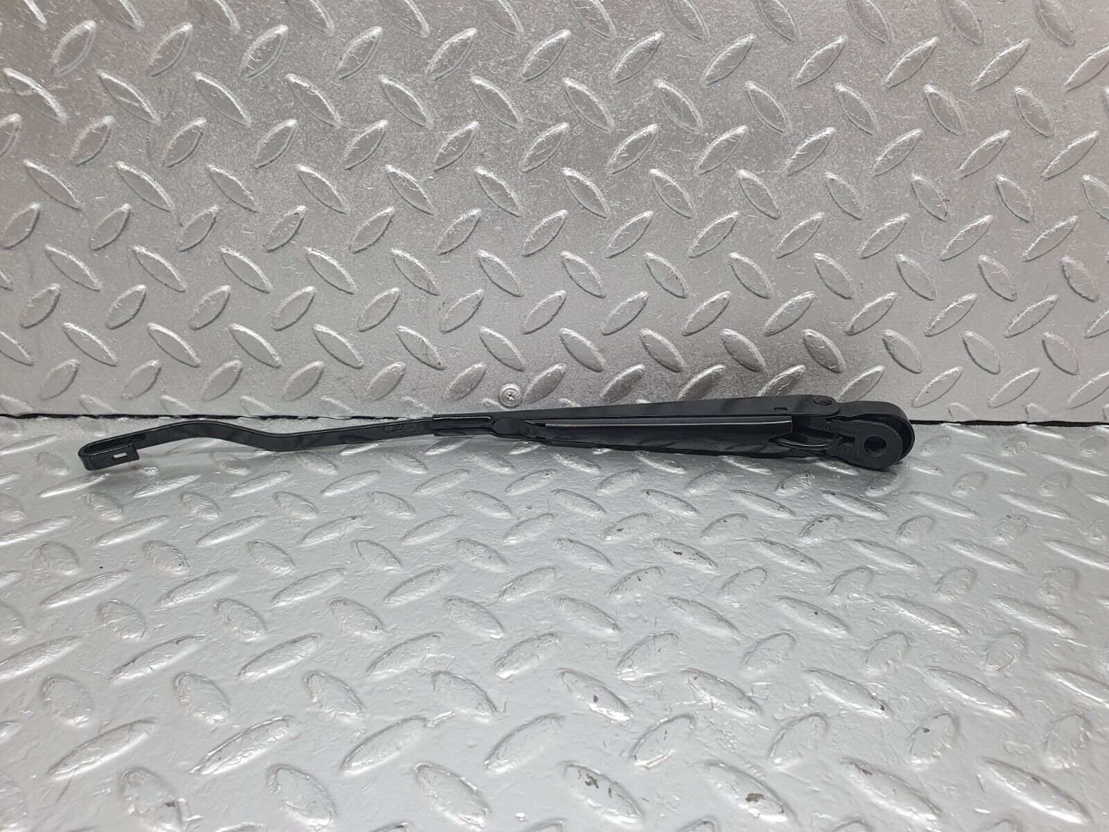 43983 Mercedes-Benz C123 230CE Coupe Wiper Arm Bosch Left Side