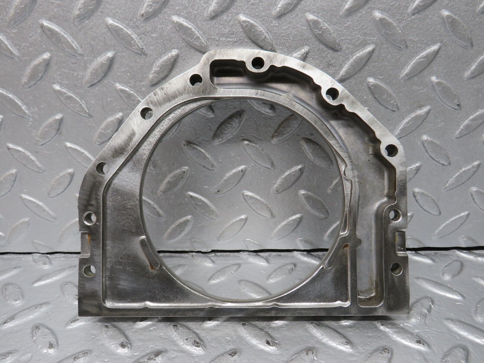 39904 Mercedes-Benz R107 350SL Crankshaft Rear Sealing Cover 1160110608