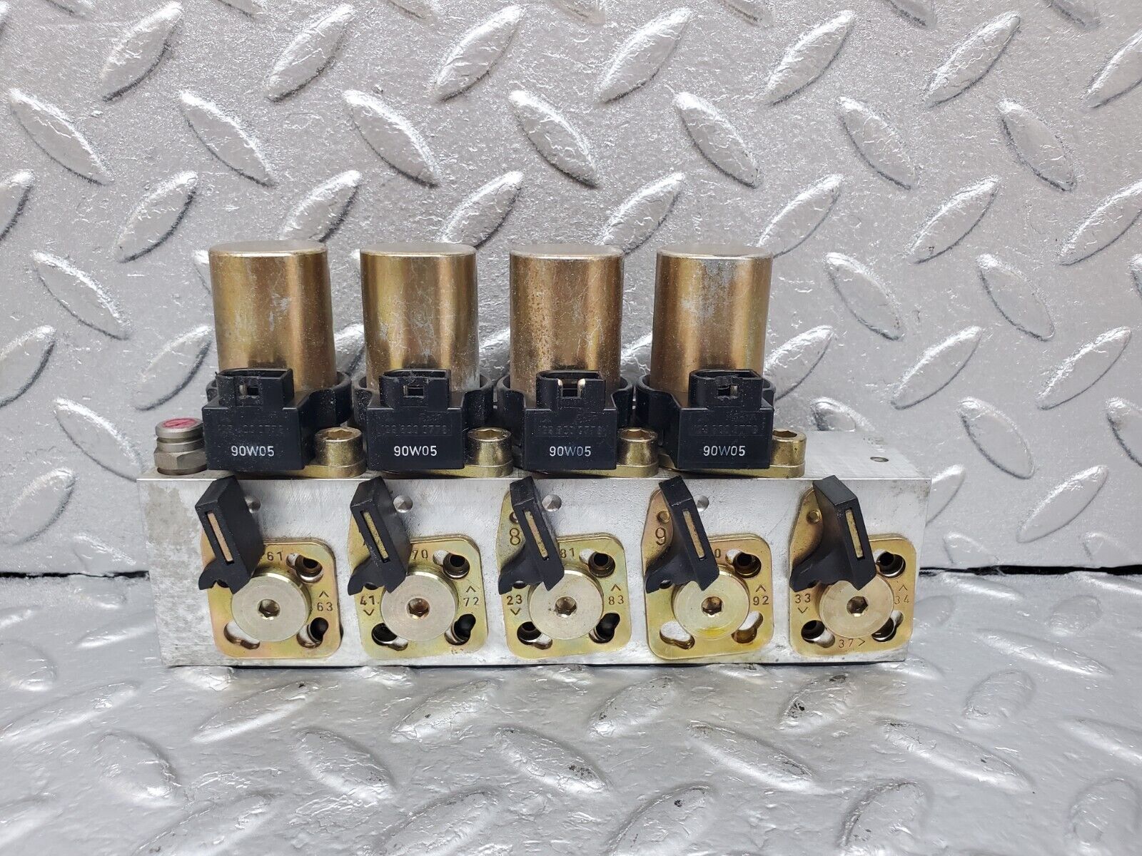 44979 Mercedes-Benz R129 300SL Coupe Roof Hydraulic Valve Left 1298000878