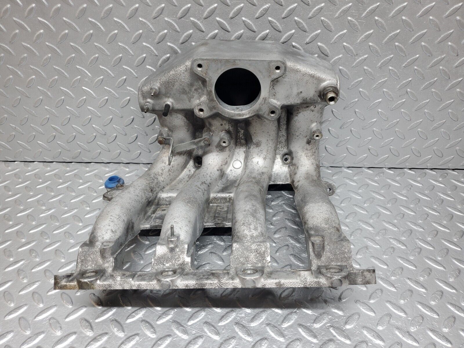 44869 Mercedes-Benz W124 220E Intake Manifold 1111411201