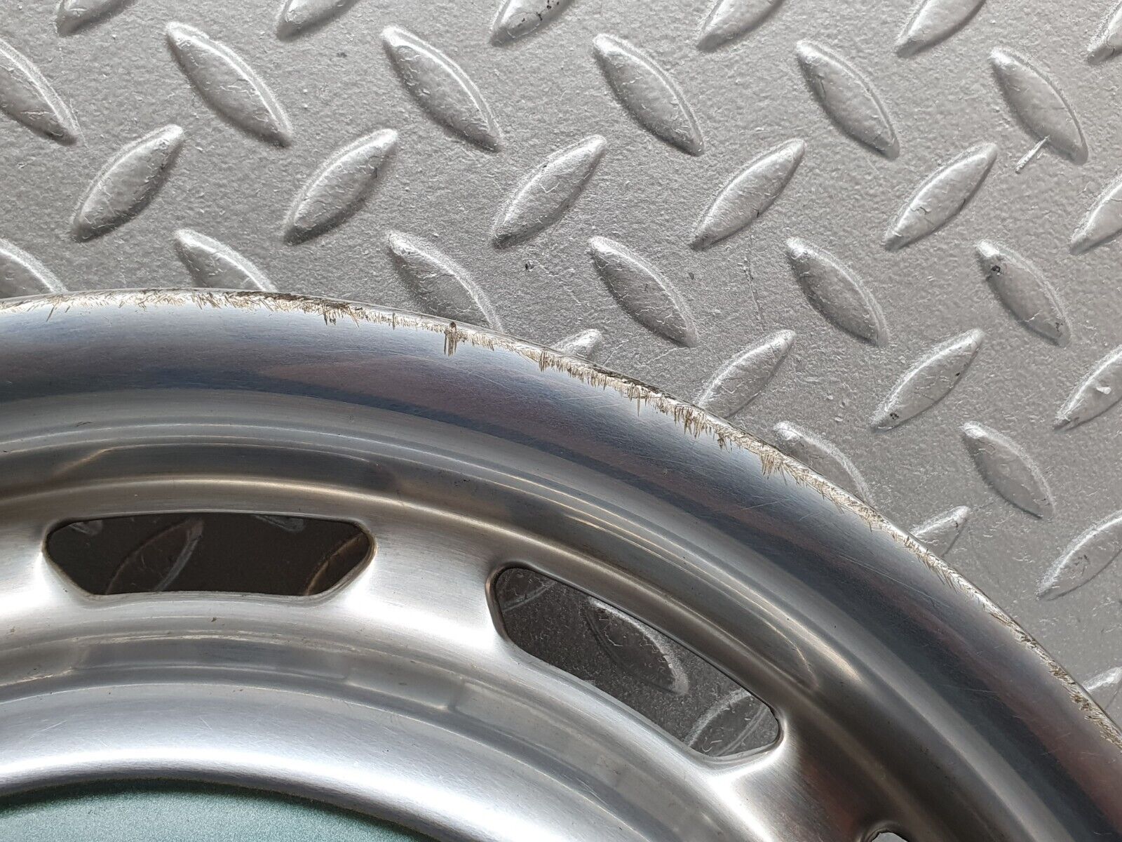 44161 Mercedes-Benz C123 230CE Coupe Wheel Hub Cap 14''