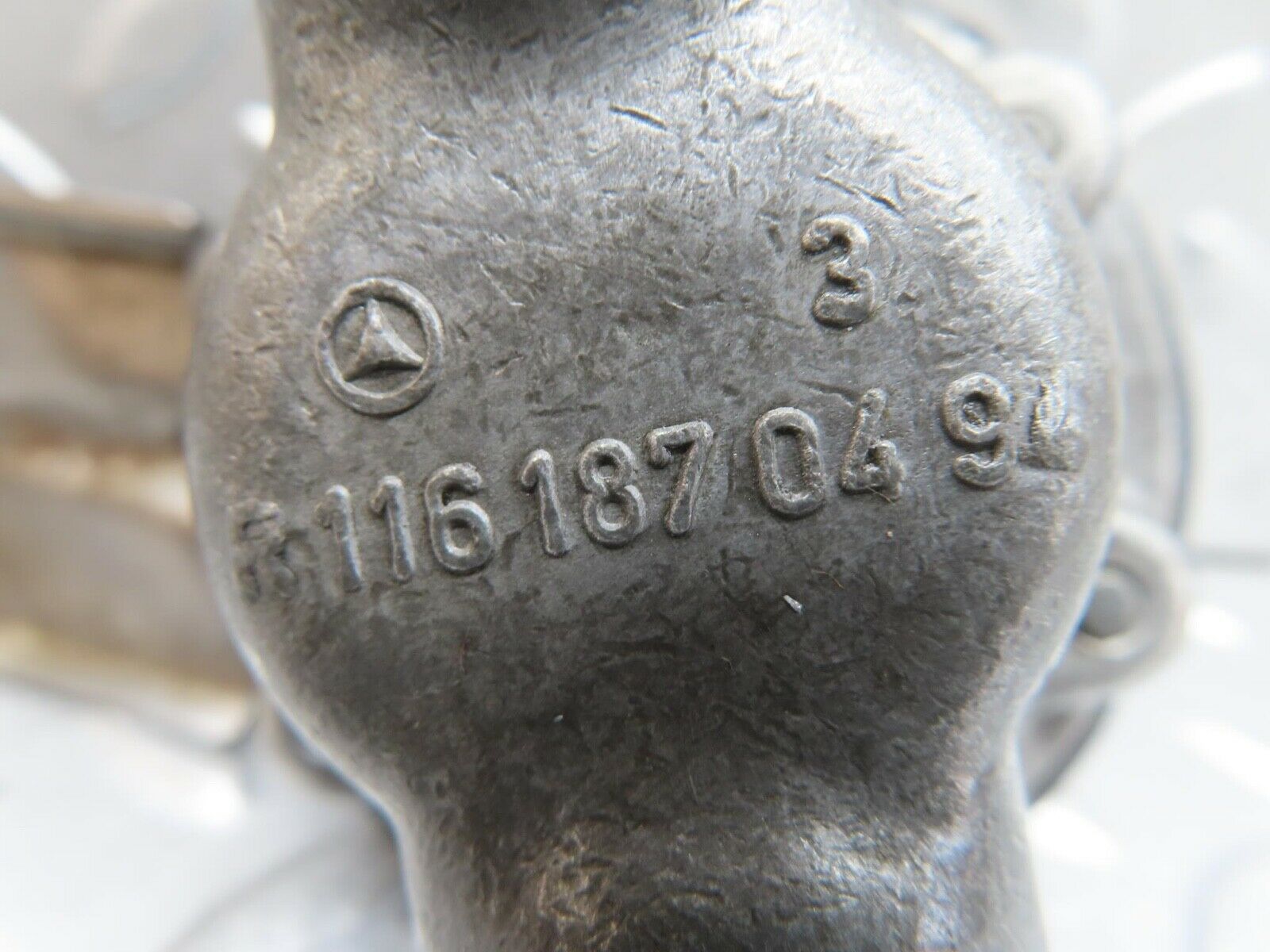 15681 Mercedes-Benz R107 450SL Oil Pressure Damper 1161870196 1161870494