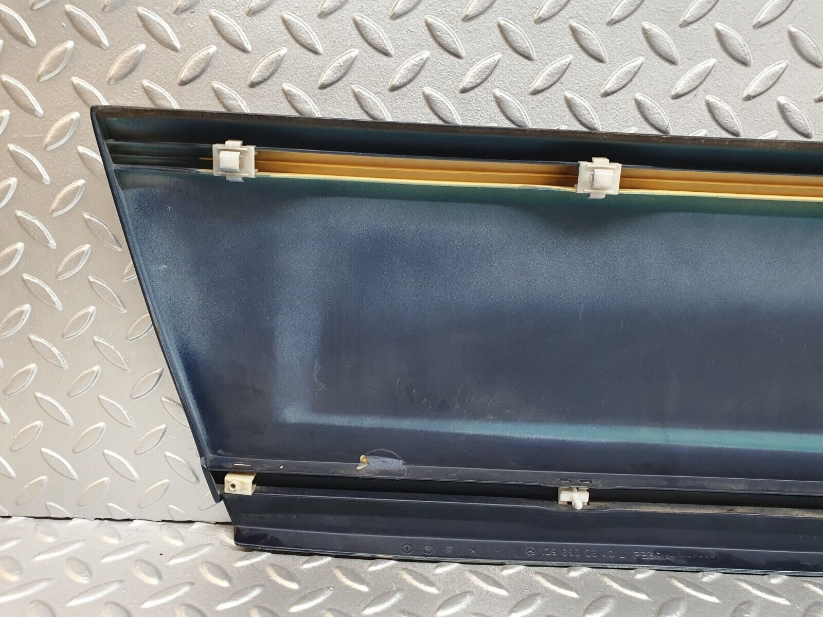 42176 Mercedes-Benz R129 320SL Coupe Left Door Lower Moulding Trim 1296900340