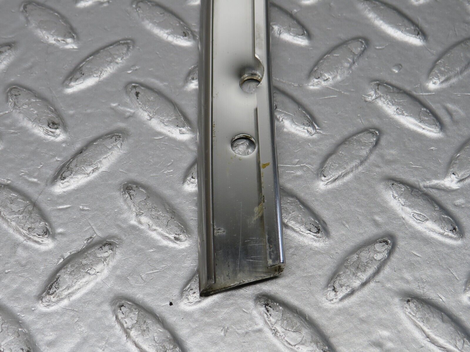 39857 Mercedes-Benz R107 350SL Hardtop B Pillar Chrome Trim Right Side