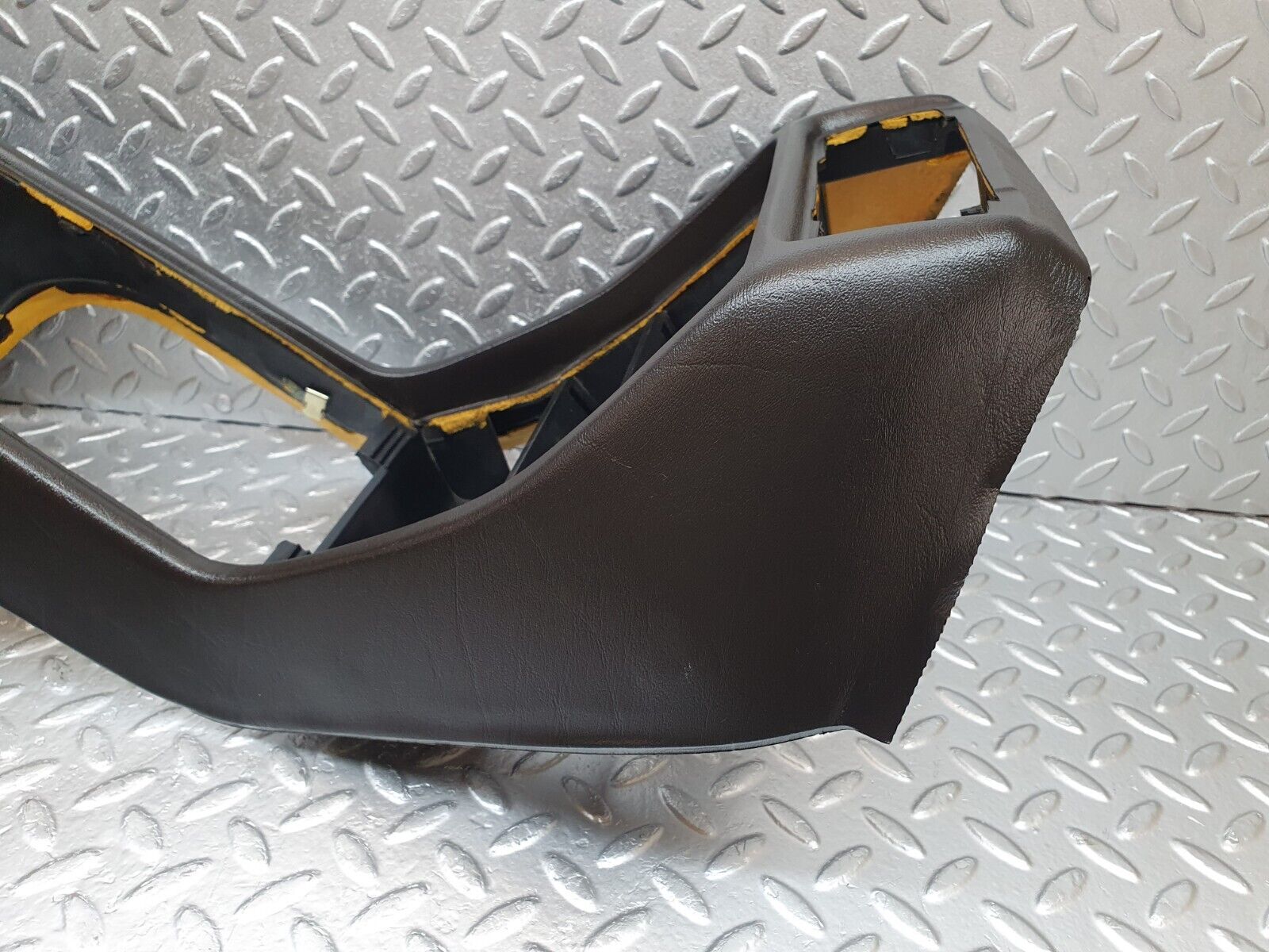 44120 Mercedes-Benz C123 230CE Coupe Centre Console Black