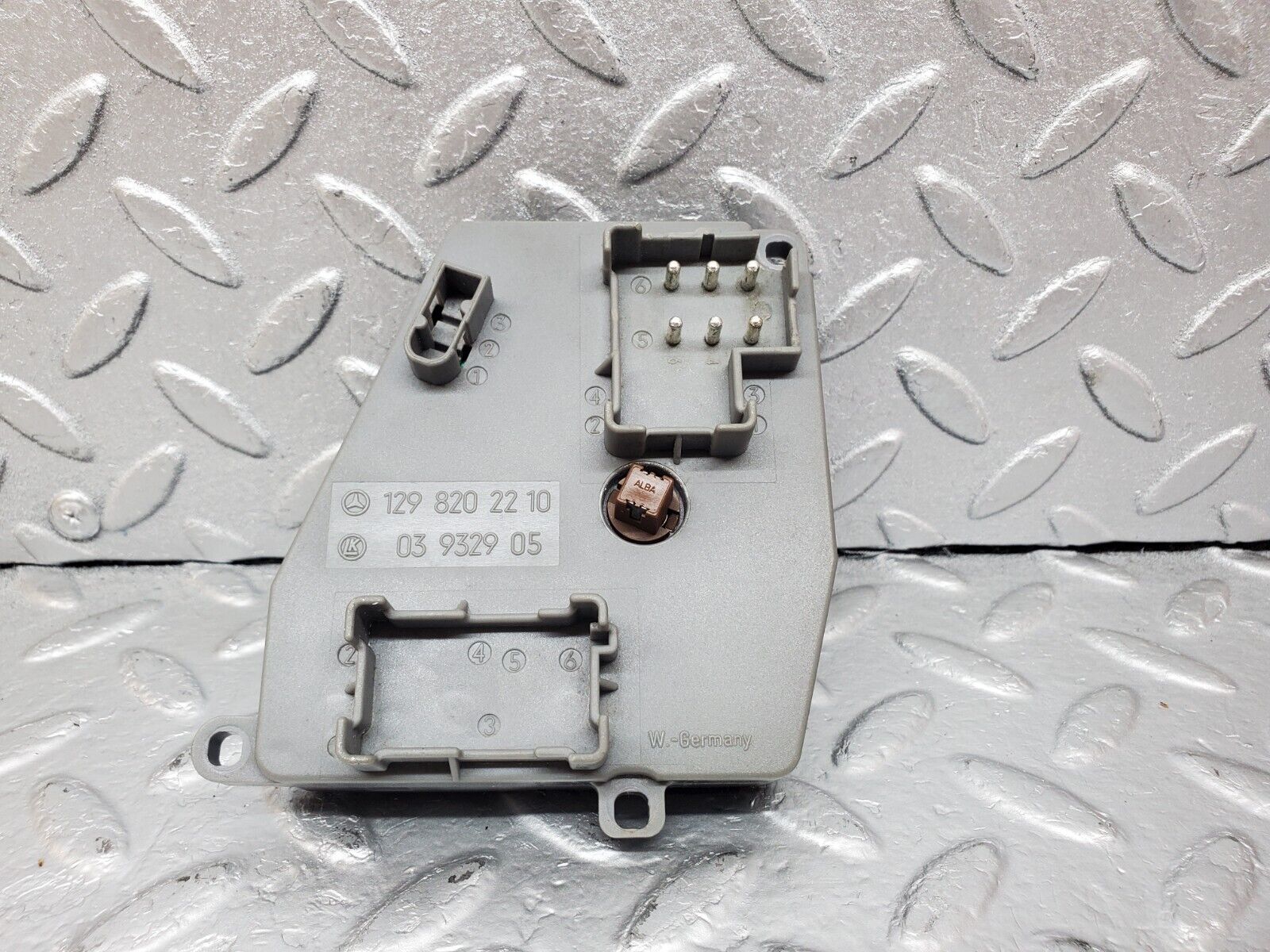 44903 Mercedes-Benz R129 300SL Coupe Front Right Seat Adjust Switch 1298202210