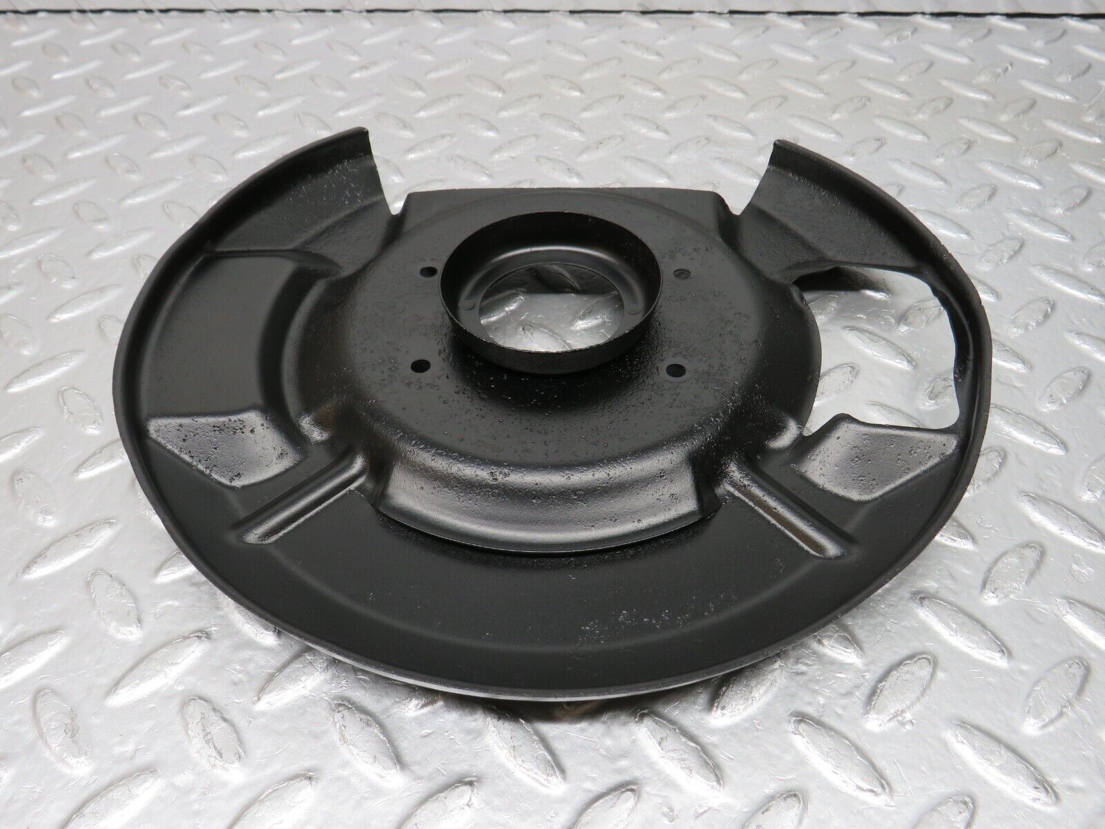 33018 Mercedes-Benz C107 R107 350 V8 Front Right Brake Disc Protection Plate