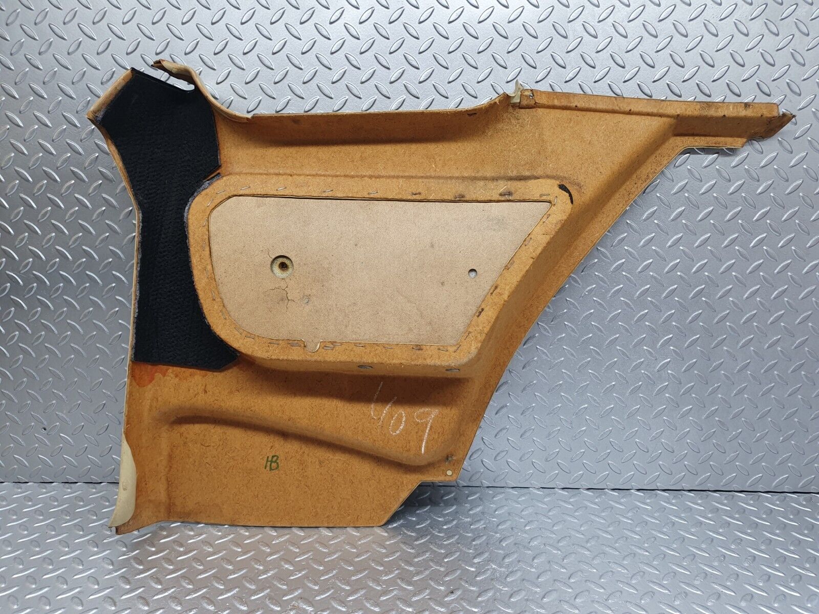 44052 Mercedes-Benz C123 230CE Coupe Rear Left Card Panel Beige