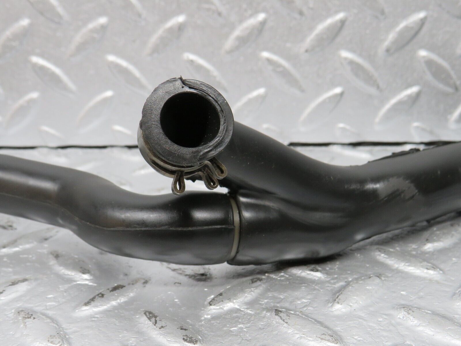 39913 Mercedes-Benz R107 350SL Air Intake Breather Hose Pipe 1160940682 1160940482