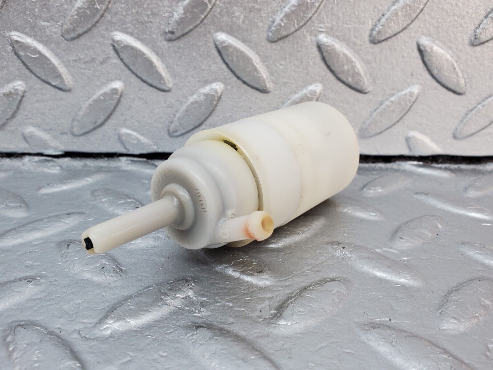 45684 Mercedes-Benz W126 420SE Windscreen Washer Pump Hella 1248690221