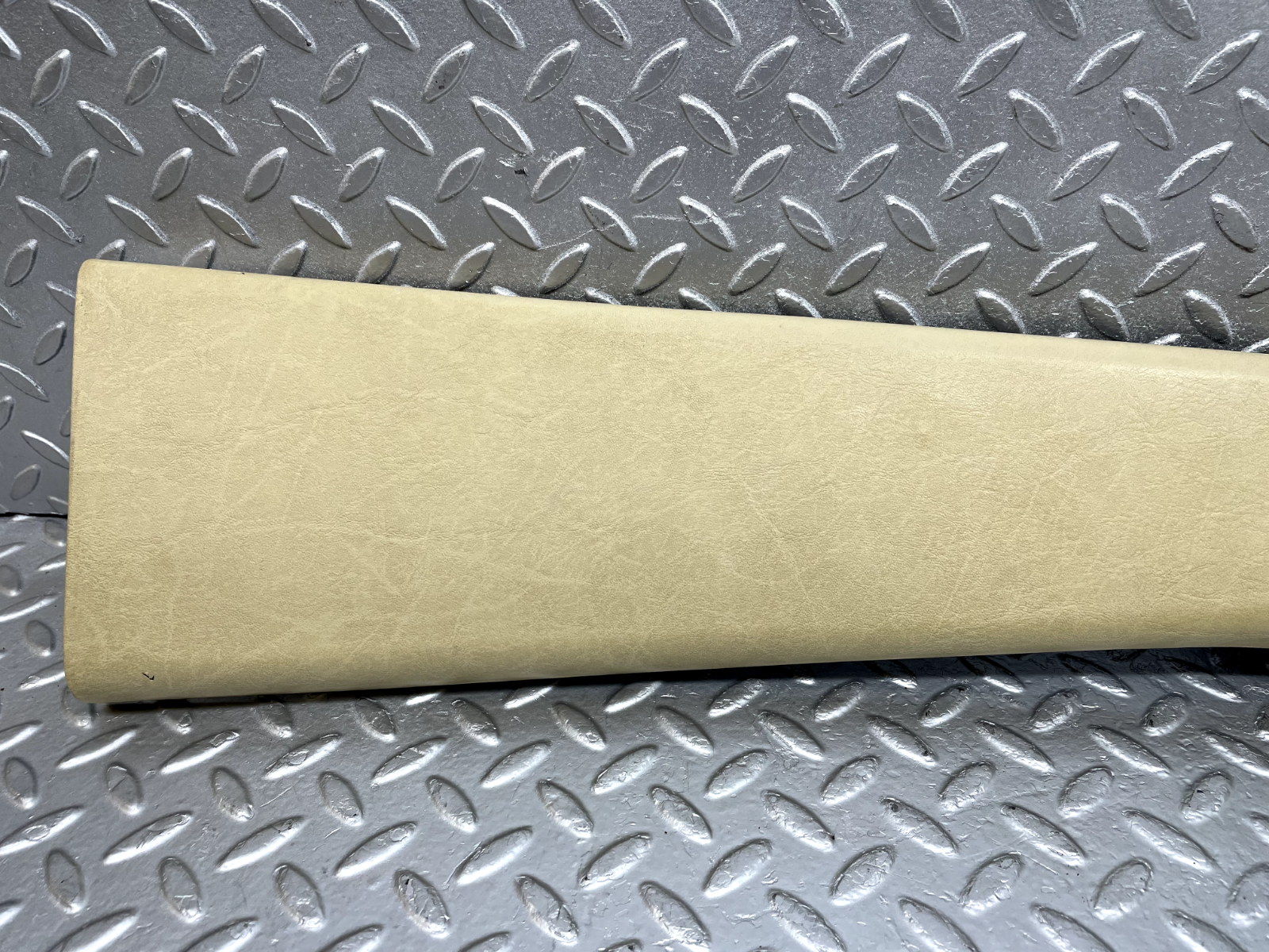 44251 Mercedes-Benz W123 280E B Pillar Cover Right Beige