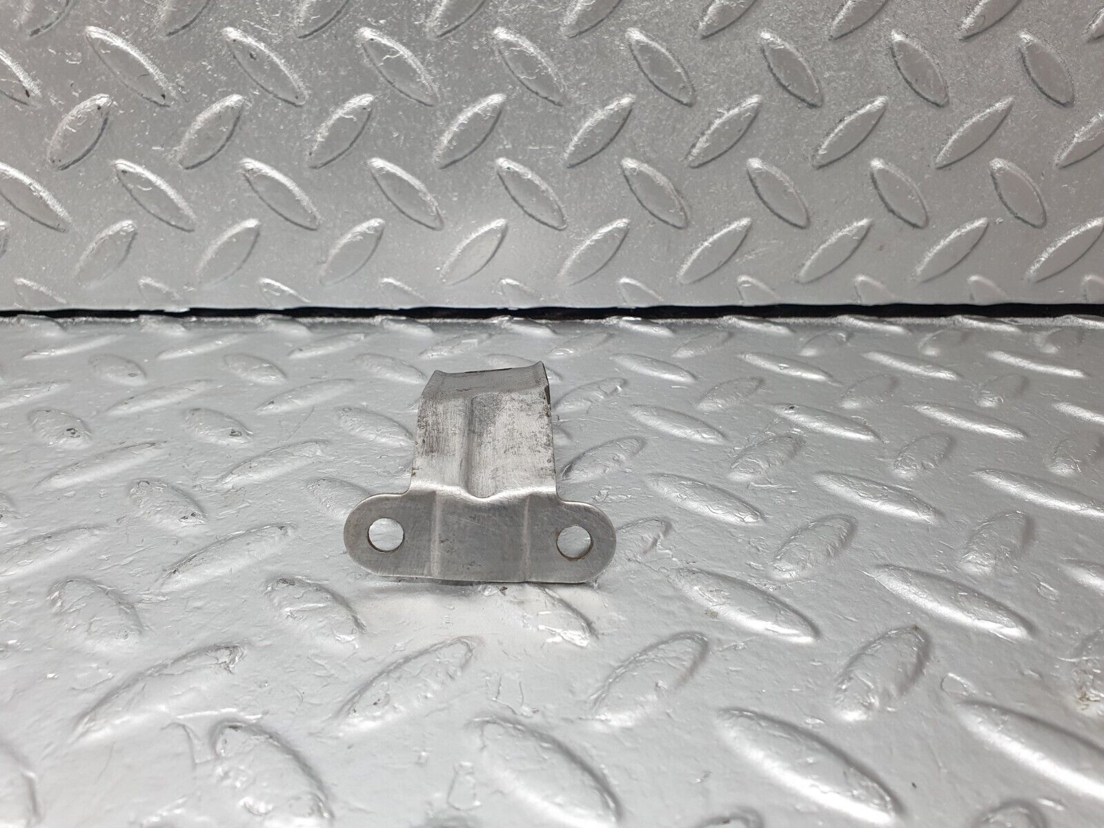 42603 Mercedes-Benz R129 320SL Coupe Wind Deflector Cover Support