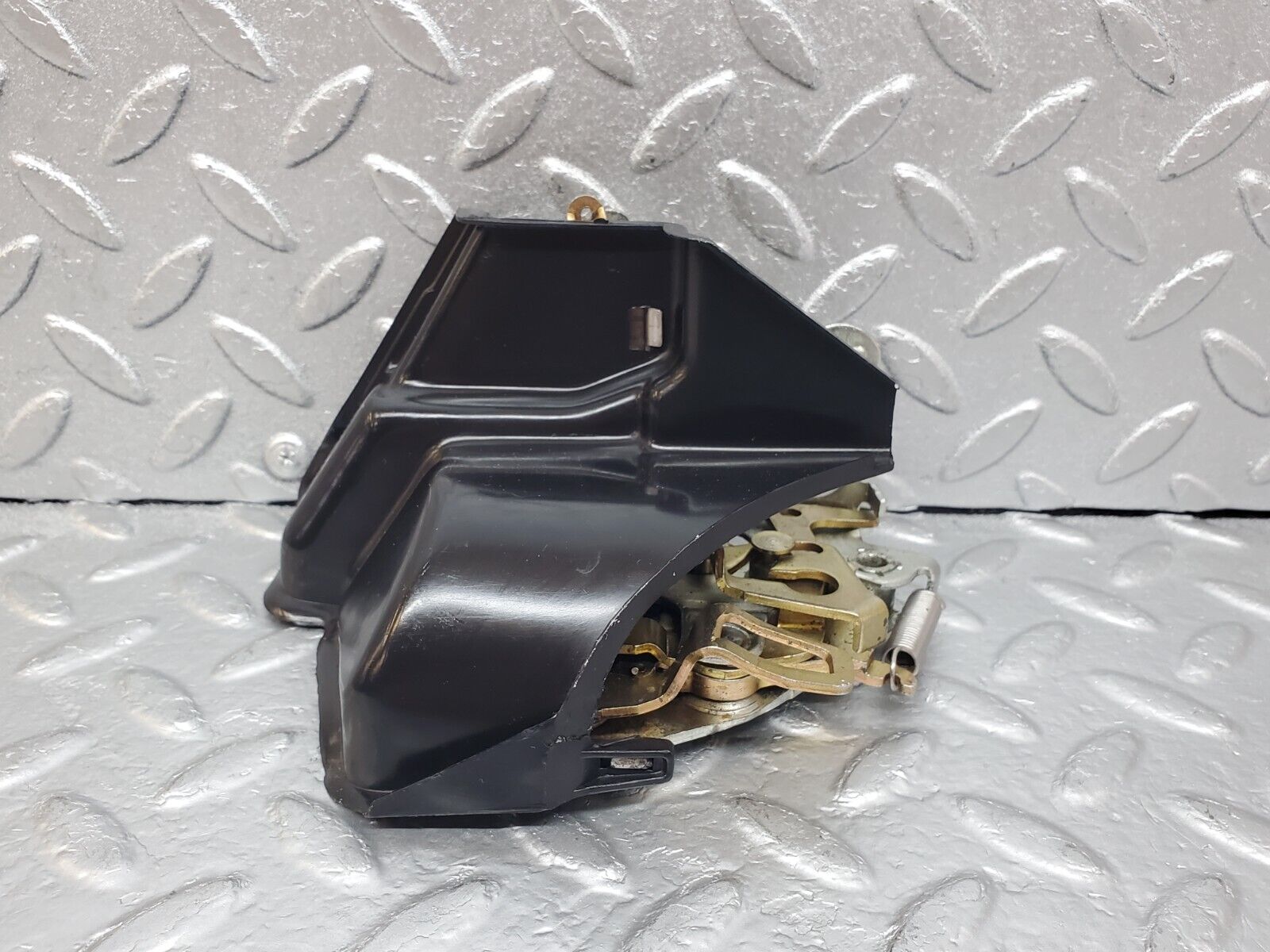 44439 Mercedes-Benz W123 280E Rear Right Door Lock Mechanism 1237330208