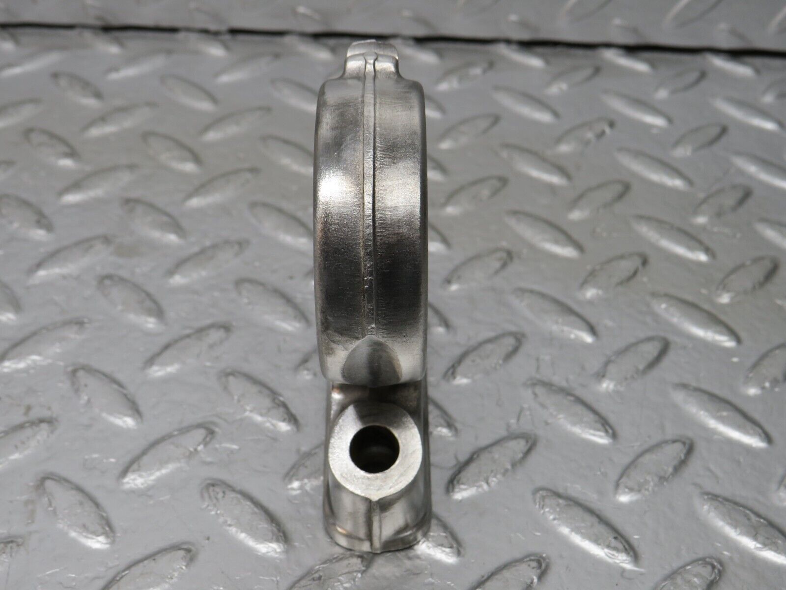 32994 Mercedes-Benz C107 R107 350 V8 Camshaft Tower Bearing 1160512118