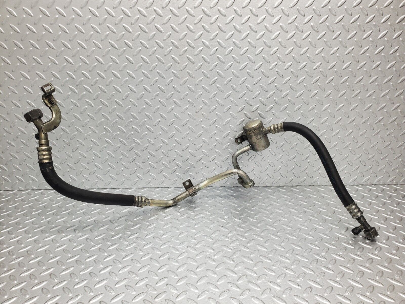 46089 Mercedes-Benz W126 420SE Air Conditioning Hose Pipe With Dryer