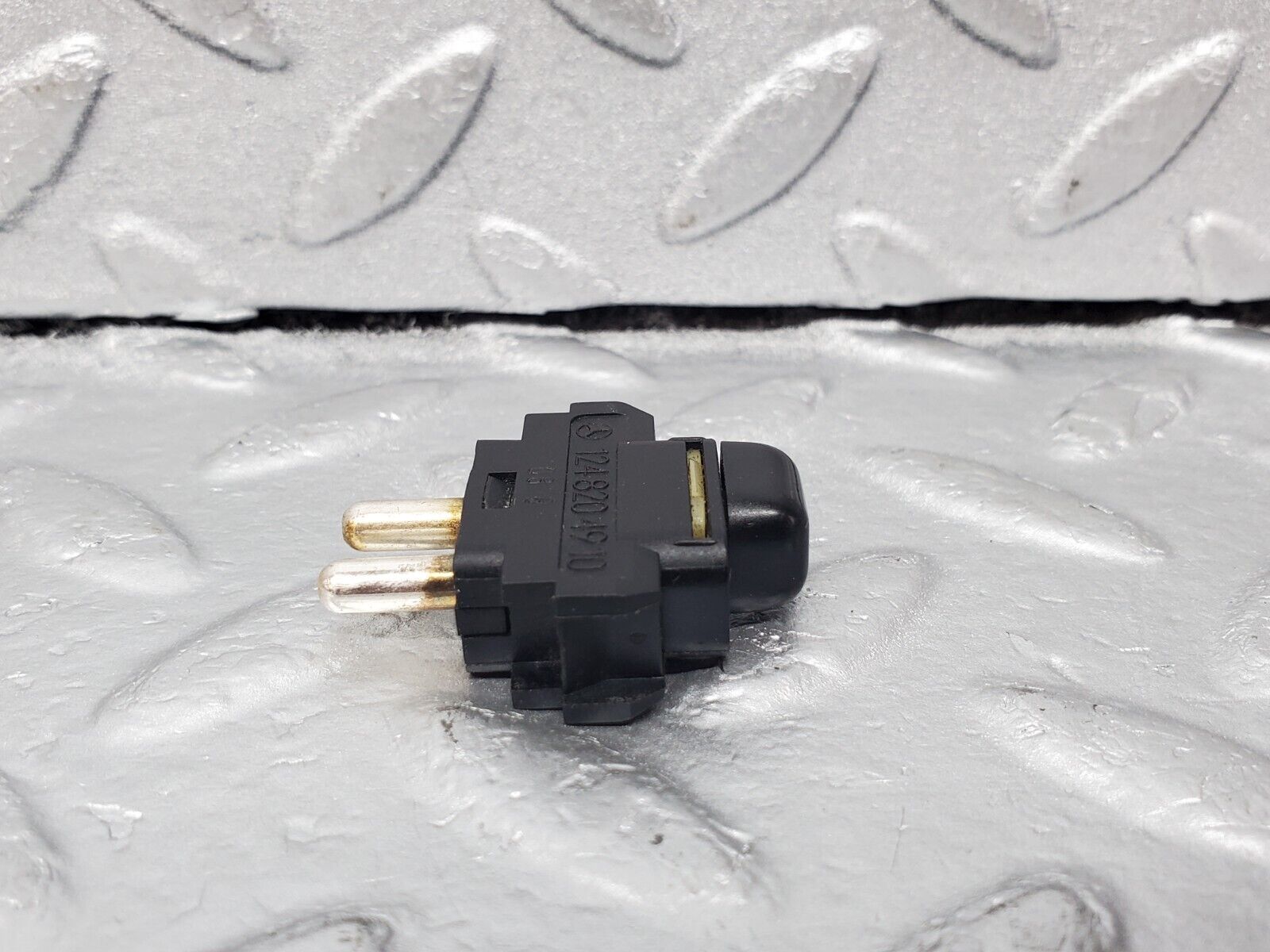 45654 Mercedes-Benz W126 420SE Child Lock Control Switch 1248204910