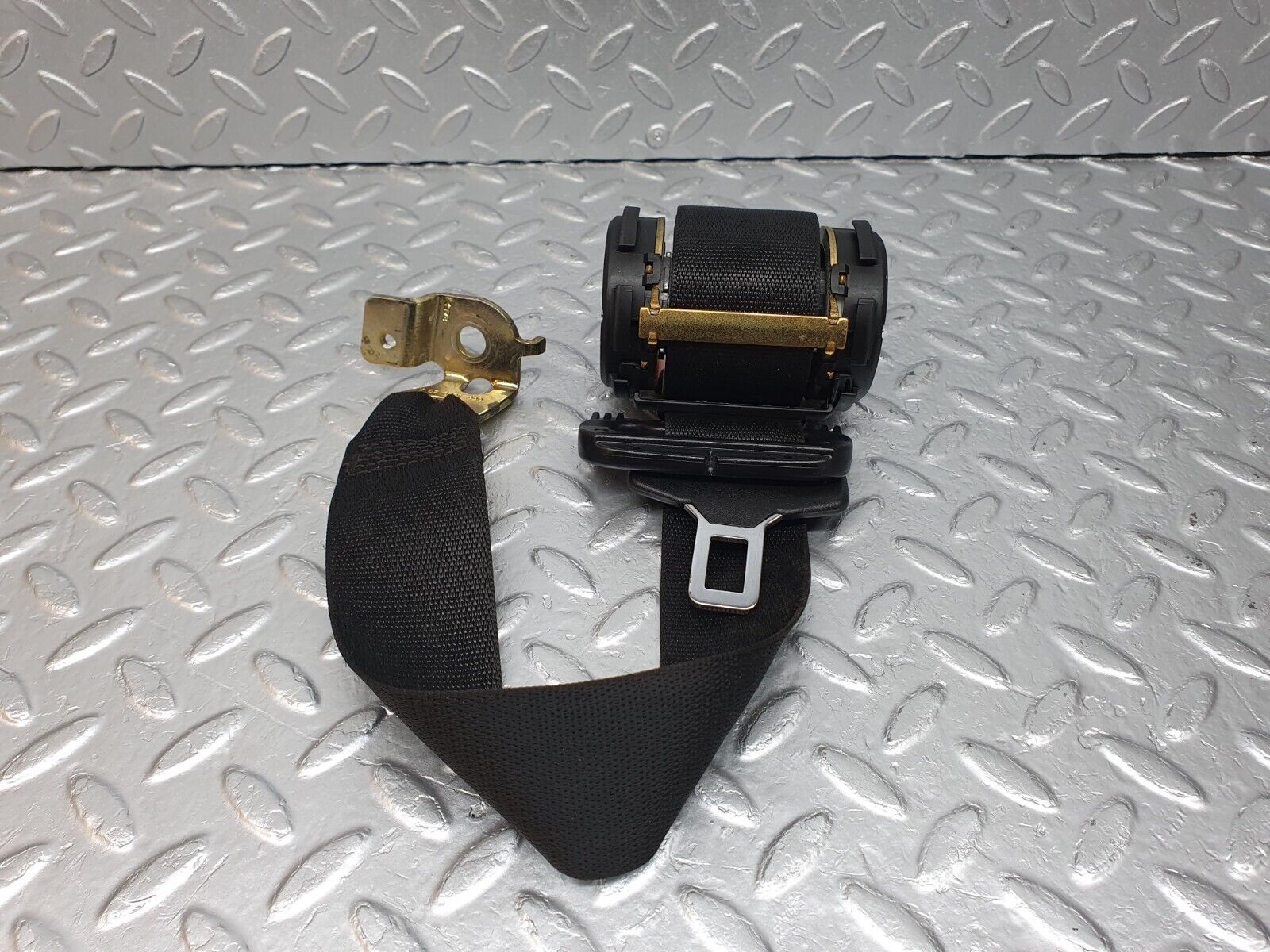 41984 Mercedes-Benz W202 C200 Rear Seat Belt Set With Buckles 2028600586 2028609269