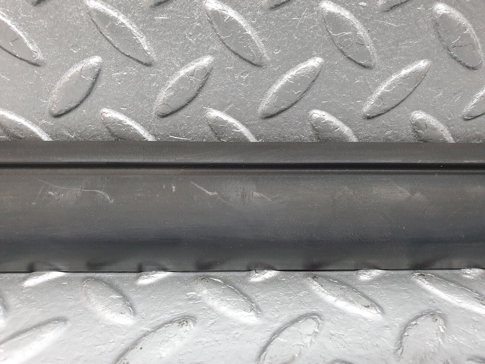 41686 Mercedes-Benz W124 200E Rear Left Door Lower Moulding Trim