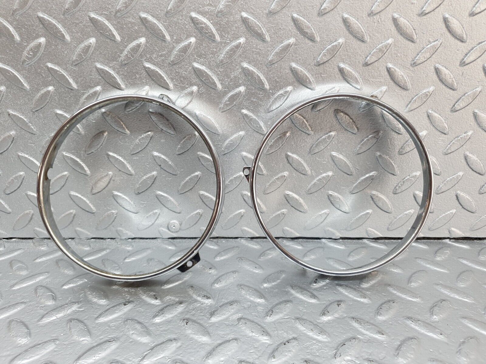 43276 Mercedes-Benz W108 280SE Headlight Chrome Frame