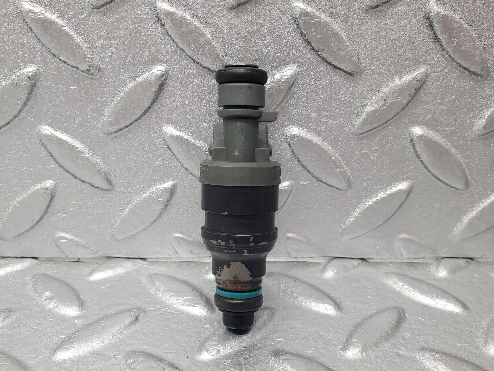 46241 Mercedes-Benz W124 280E Fuel Injector Bosch 0280155209 0000787323