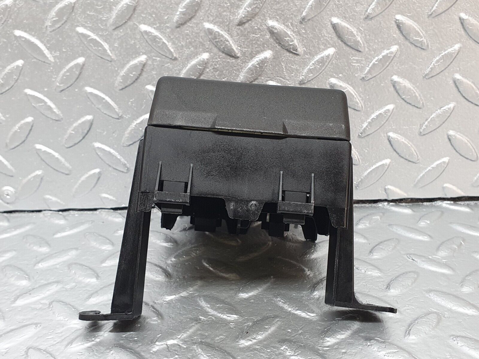 42100 Mercedes-Benz W202 C200 Fuse Box Cover Lid 2025450803 2025455140 2025453900