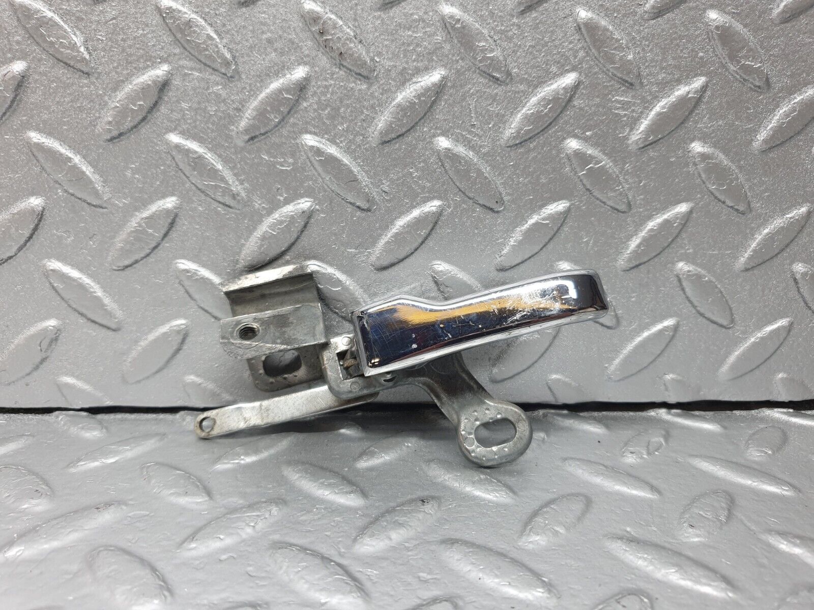 43111 Mercedes-Benz W108 280SE Rear Left Interior Door Handle Chrome 1157660119