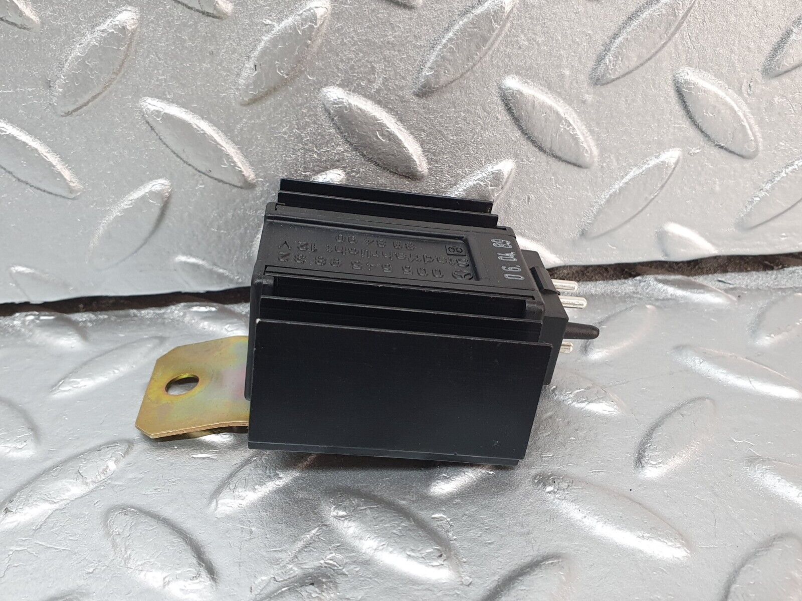 41900 Mercedes-Benz W202 C200 ECU Relay 0055459832