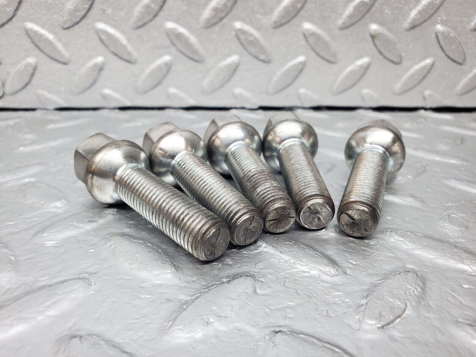 44865 Mercedes-Benz W124 220E Alloy Wheel Lug Bolt Set M12X1.5