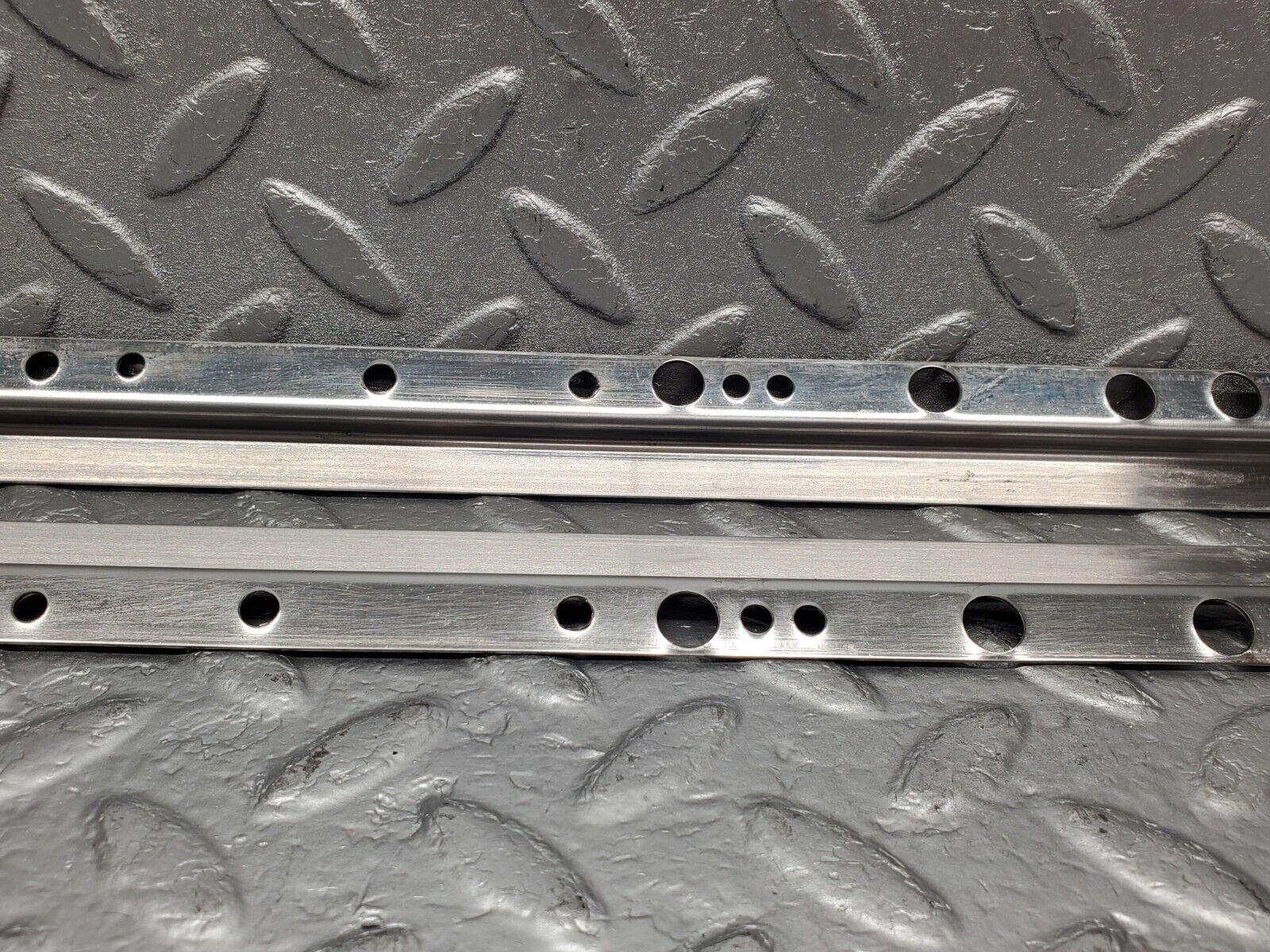 46677 Mercedes-Benz C123 280CE Coupe Sunroof Chrome Trim