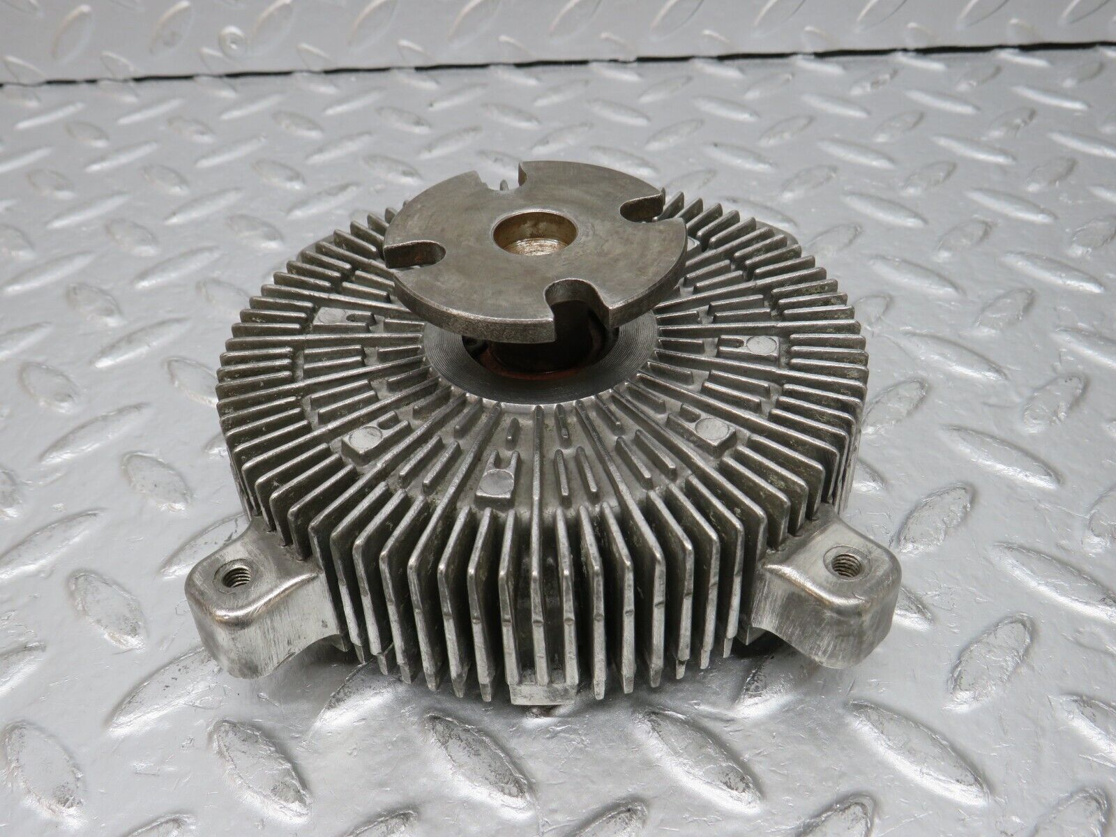 32769 Mercedes-Benz C107 R107 350 V8 Engine Cooling Fan Clutch