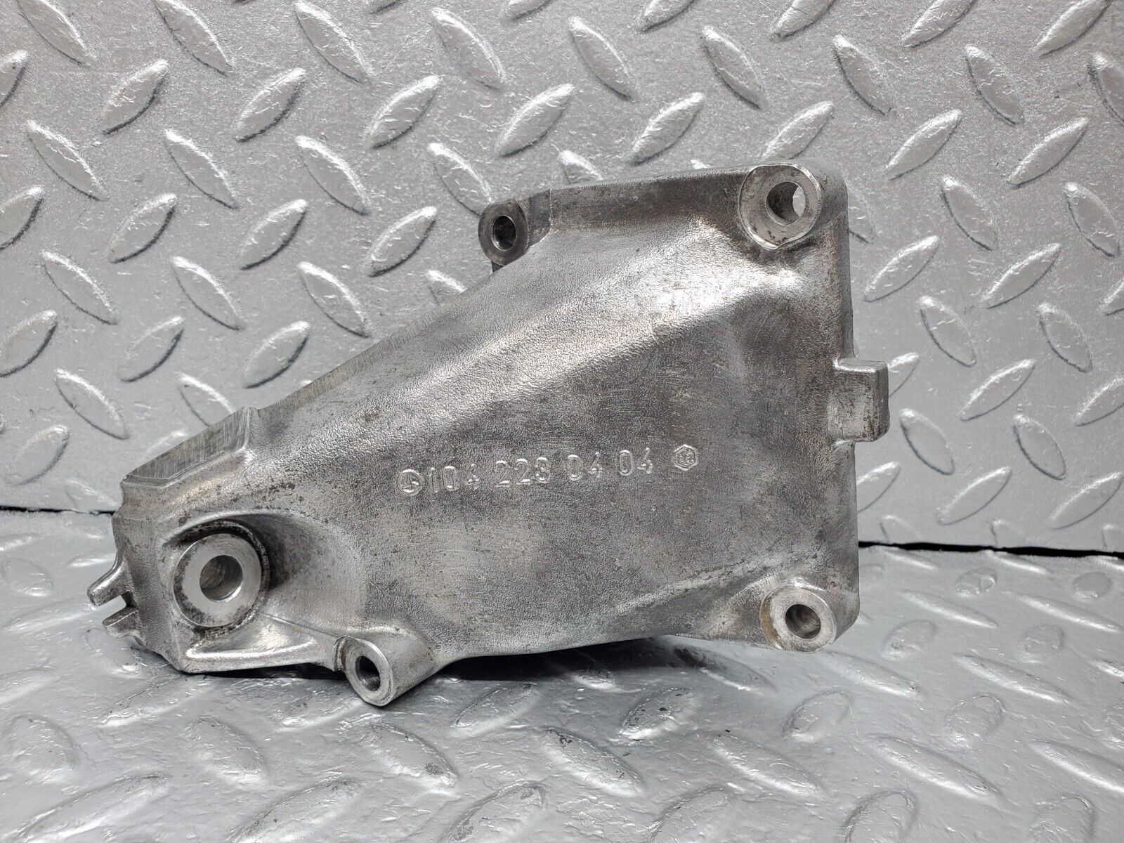 45090 Mercedes-Benz R129 300SL Coupe Engine Mount Bracket Left Side 1042230404