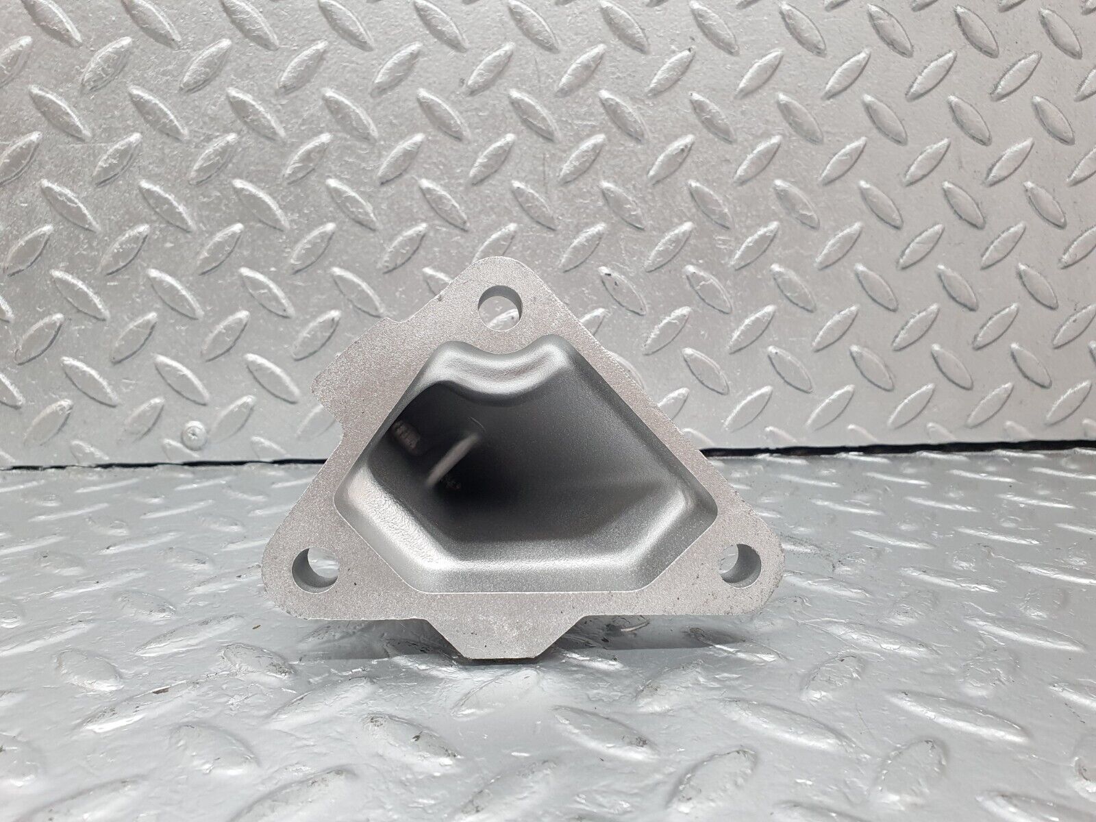 42711 Mercedes-Benz W201 190 2.0L Engine Mount Bracket Right Side 1022234204