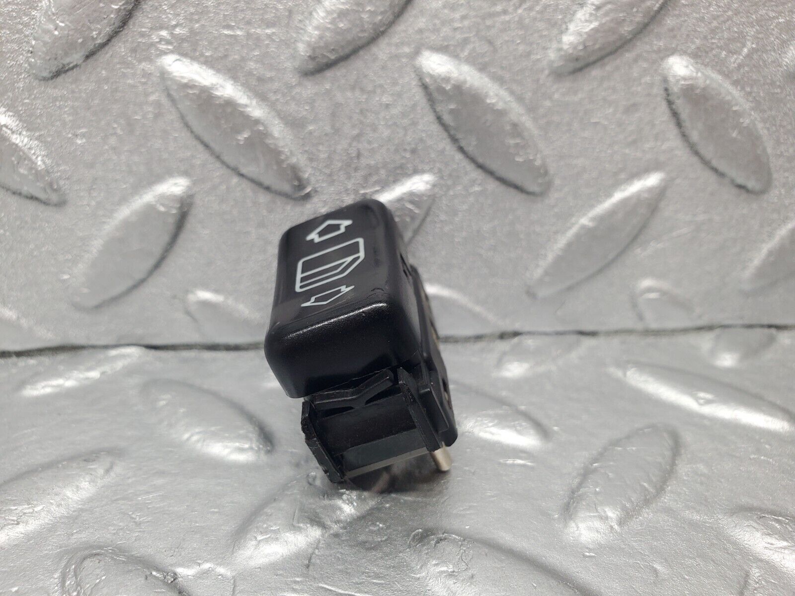 46930 Mercedes-Benz R129 320SL Coupe Right Door Window Switch 1298201410