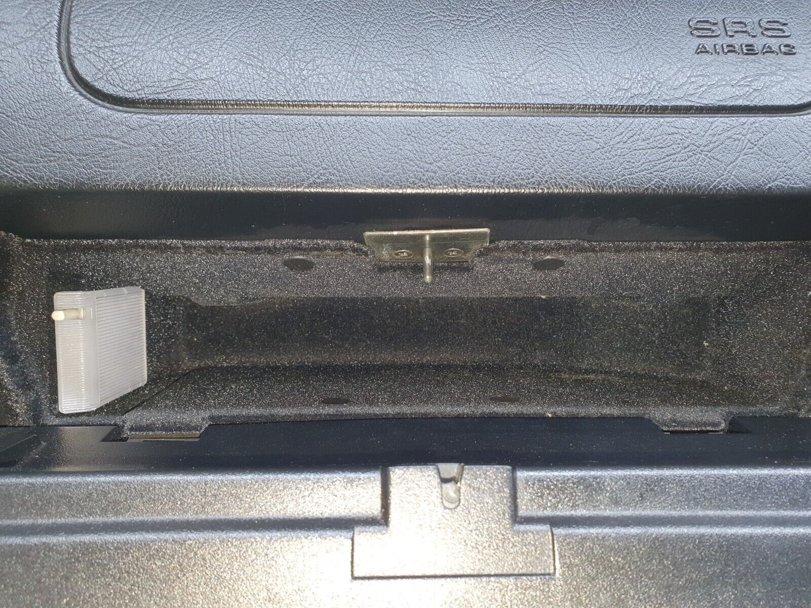 41837 Mercedes-Benz W202 C200 Dashboard Black