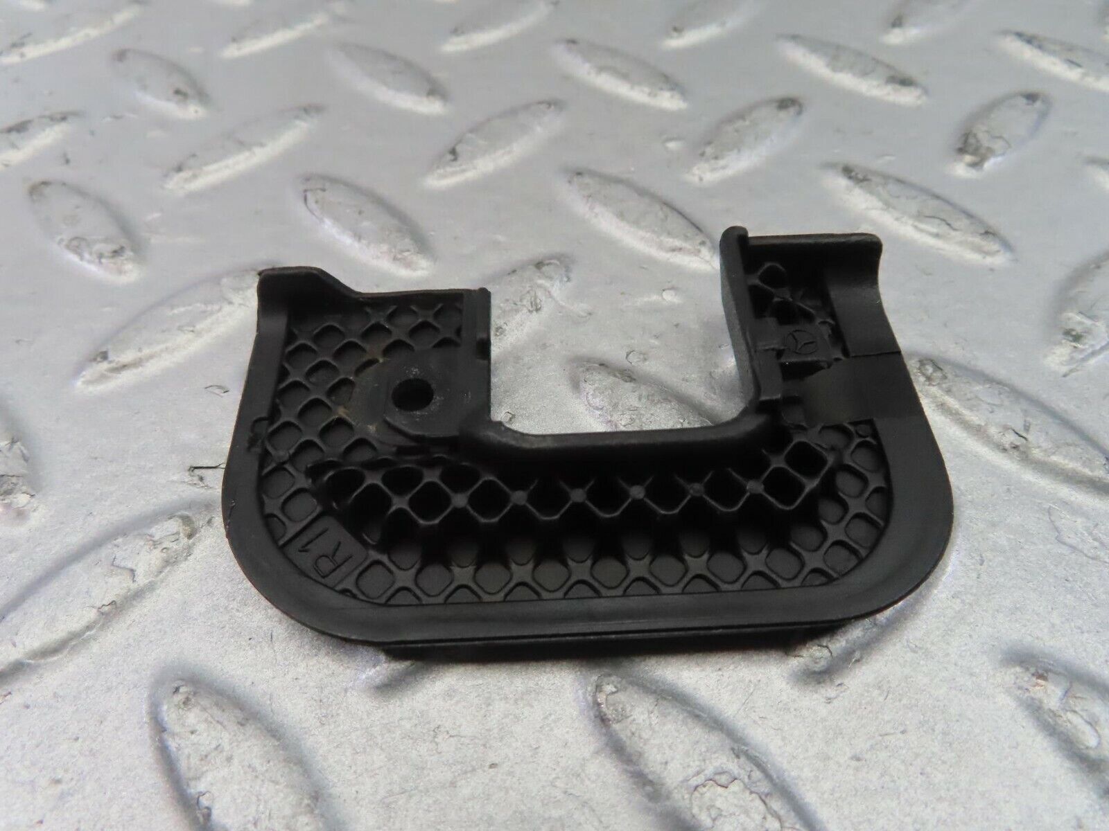 10380 Mercedes-Benz W201 190E Right Door Lock Cover